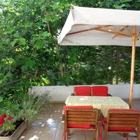 Vlado Apartment Njivice