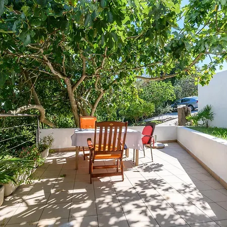 Vlado Apartman