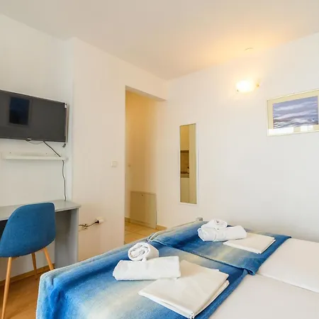 Apartman Vlado *